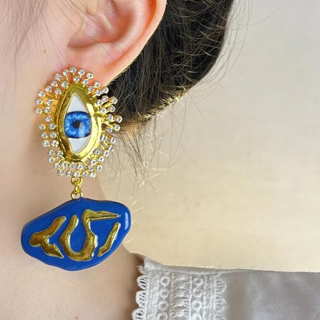 Pearl Eyes of Demon Stud Earring Exaggerated Women Stud Earrings Devil's Eye Earrings  Holiday