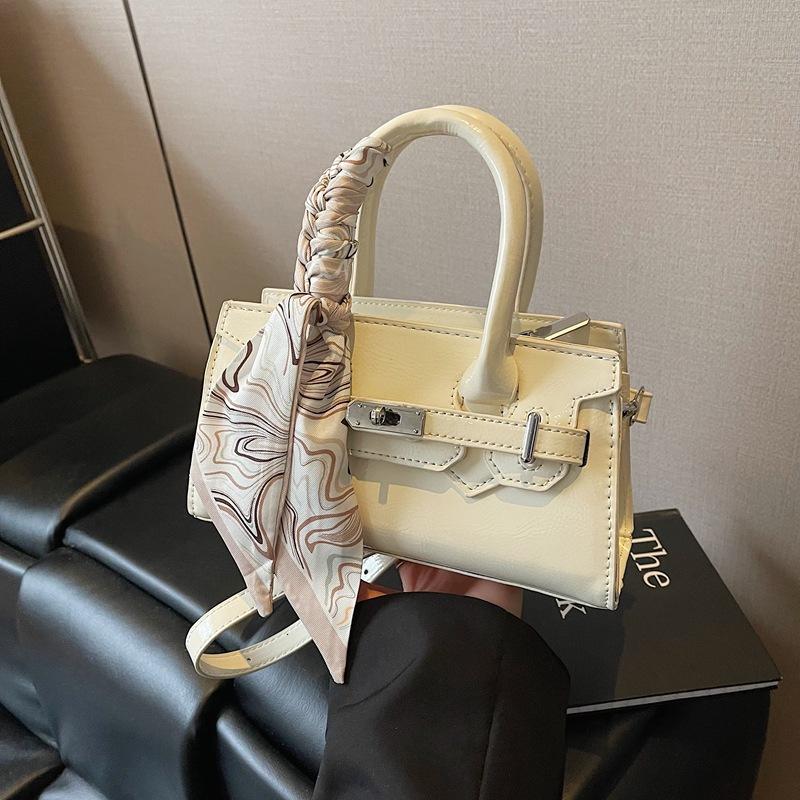 Handbag Women's New Fashion Shoulder Bag Casual Versatile Messenger Bag