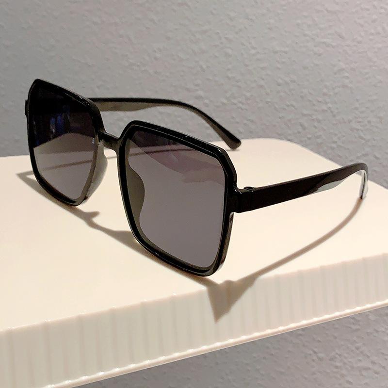 Luxury Brand Designer Big Frame Sunglasses Women For Men Trend Sun Glasses Vintage Punk Shades Classic Square Eyeglasses Uv400