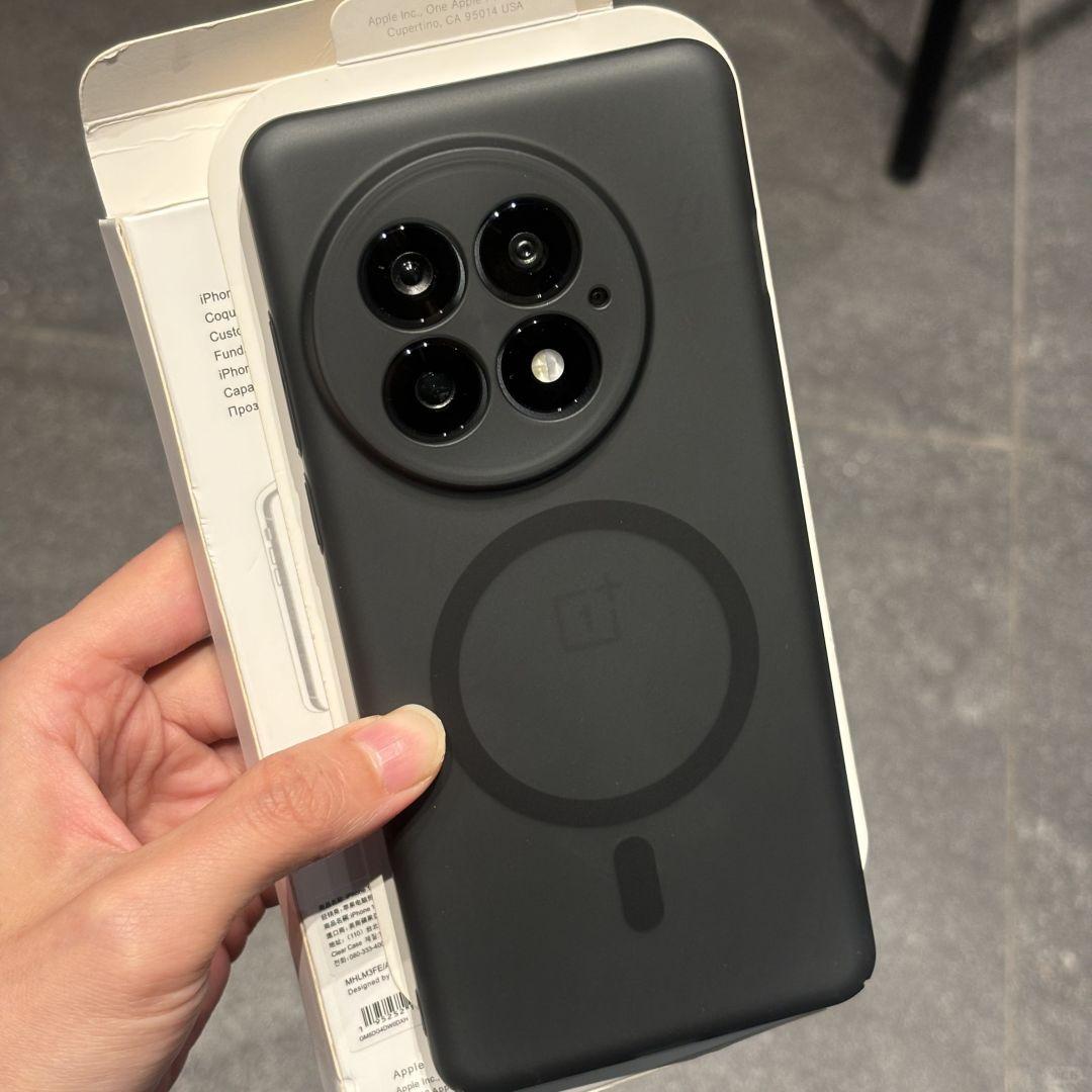 

Ультратонкий матовий чохол Magsafe для OnePlus 13 13R 13T 12 11 11R 10 9 9RT 8 8T 7 7T Pro ACE 5 Nord 2 CE 2U 3U CE4 Lite PC-чохол OnePlus 13