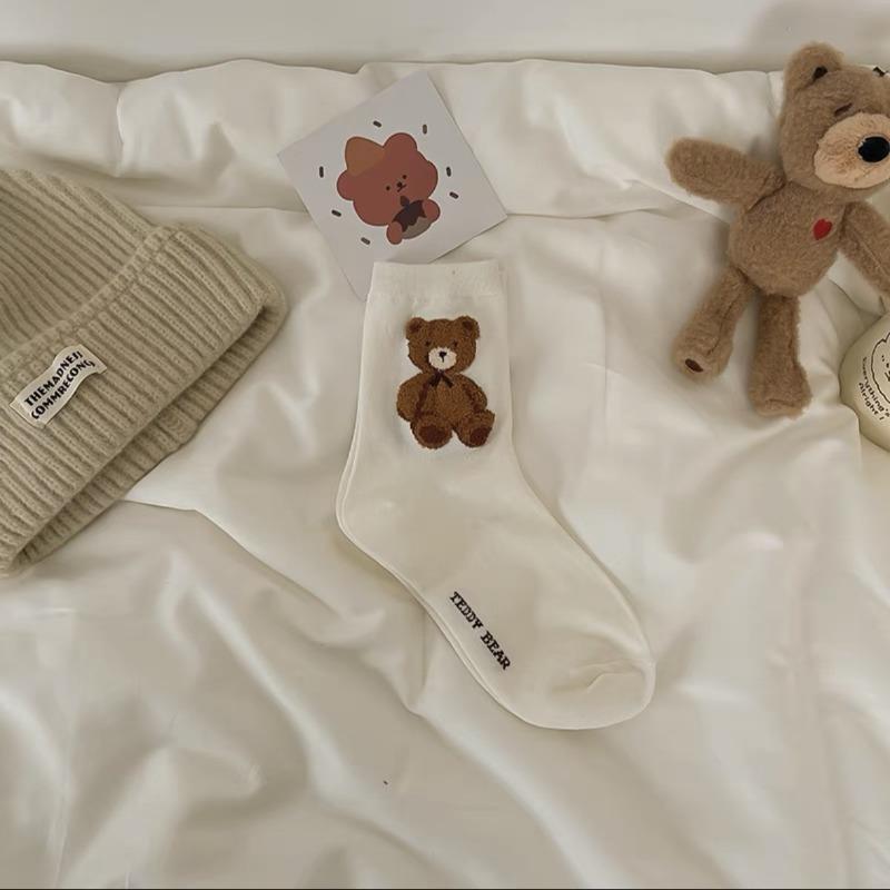 

Little Bear Socks Women s Mid-calf Socks Trendy, Cute and Sweet Cartoon Long Calf Socks for Spring, Autumn and Winter 1 pair білий