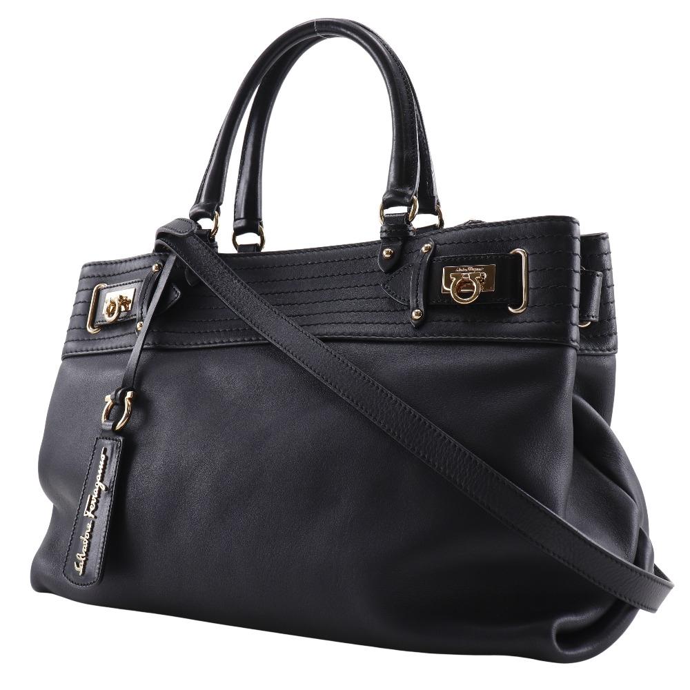 Salvatore Ferragamo Gancini Tote Bag AB-21C464 2WAYSkulderveske svart Kalveskinn Kvinner Brukt