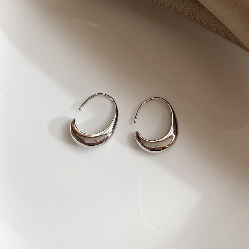 

2024 Высококлассные геометрические серьги C-образной формы: Универсальные роскошные модные серьги-кольца для женщин