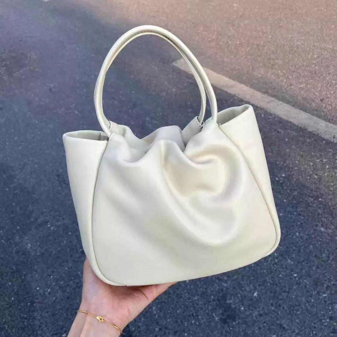 

Fashion Solid Color Pleated Cloud Shoulder Bag Women Cute Leather Small Capacity Handbag Ladies Daily Commute Crossbody Bag Chic 22x11x18cm белый