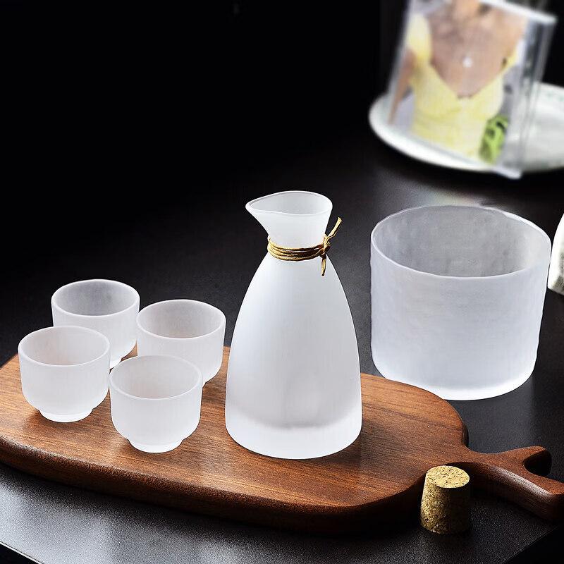 Chixing Gehamerd Glas Sake Set