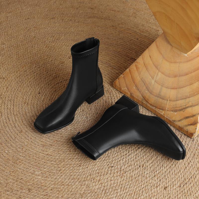 

Autumn and winter medium heel large size fashion boots women s rubber sole square heel leather boots square head rear zipper Korean version solid 39 чёрный