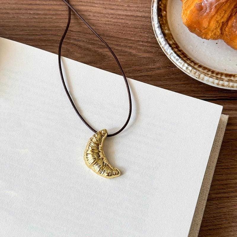Unique Designs Cow Horn Pendant Adjustable Sturdy Black Rope Chain Necklace Jewelry Accessory for Stylish Women