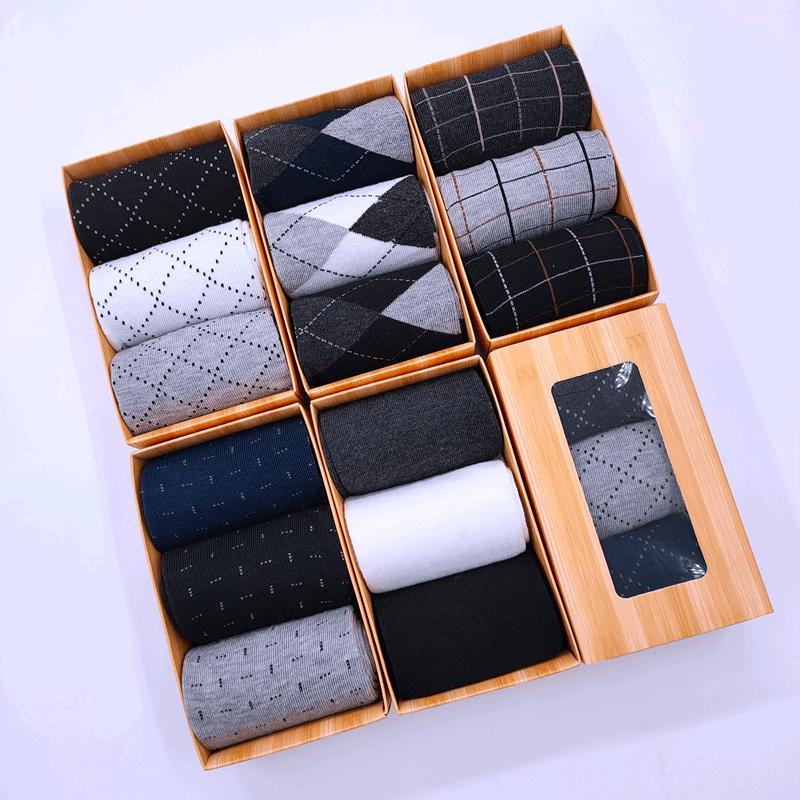 3 ζευγάρια ανδρικές κάλτσες σε κουτί δώρου, απλές μονόχρωμες κάλτσες μεσαίου μήκους από βαμβάκι για τις τέσσερις εποχές, επαγγελματικές casual κάλτσες από πολυεστερικό βαμβάκι για άνδρες