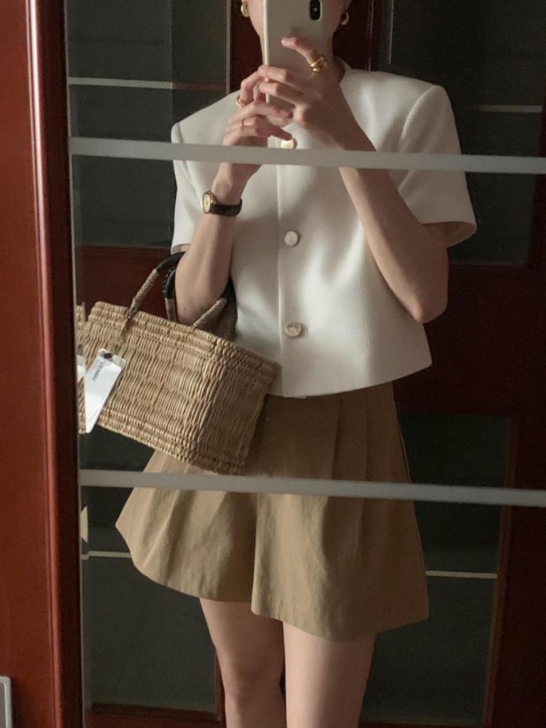Korean Chic Puff Sleeve Short Jacket for Women - Loose, Versatile, Summer Style with Round Neck & Single-Breasted Design