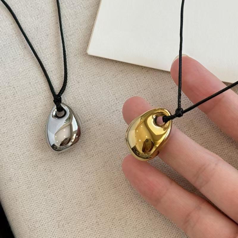 Adjustable Pu Leather Cord Necklace Irregular Bean Pendant Clavicle Chain Geometric Charm Jewelry Unisex Accessories Gift