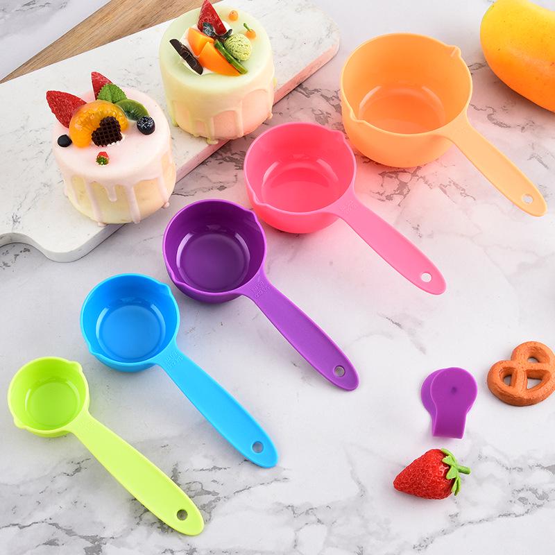 Buntes PP-Kunststoff Messbecher- & Löffelset für Küche, Backen & Kaffee