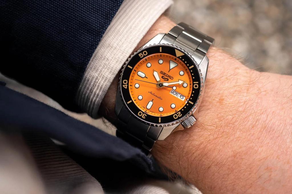 Seiko Automatic Wristwatch SKX Boy Size Hand Winding Manual Winding Men's Orange SRPK35K1