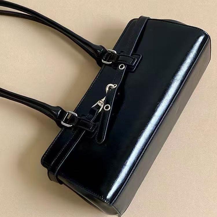 Retro Niche Single Shoulder Armpit Bag Women'S Trendy Fashion Simple Tote Bag Large Capacity Portable Commuter Bag