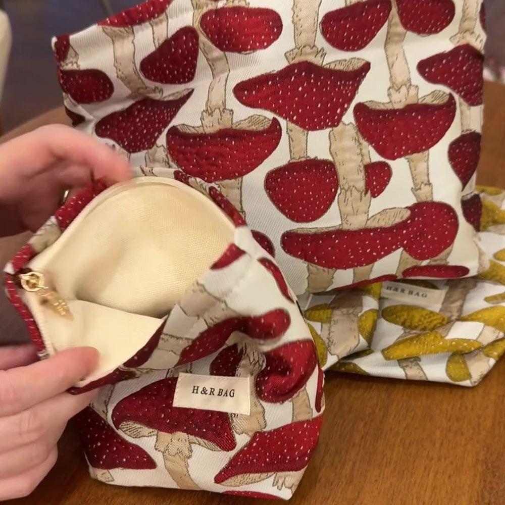 Simplicity Canvas Makeup Bag M/L Size Washing Coin Key Purse Red Mushroom Printing Storage Bag Skin Care Products Storage