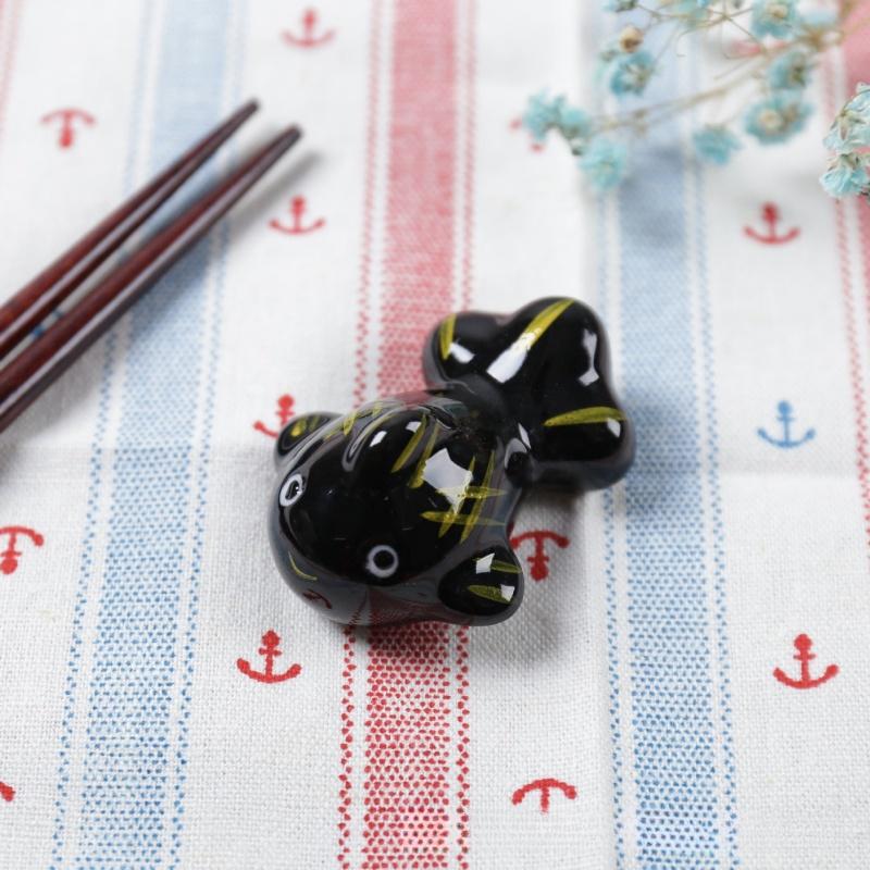 Clown Fish Shape Chopstick Holder Home Kitchen Table Decoration Ceramic Crafts Spoon Shelf Crucian Carp Puffer Fish Tea Pet