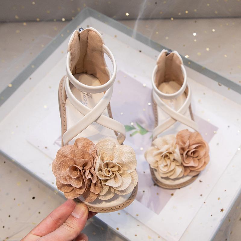 New summer Korean floral princess sandals, versatile beach shoes for girls