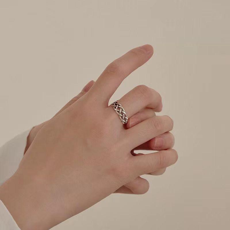 Trendy Personality Hip Hop Versatile Cross Woven Ring Women'S Simple Fashion Ring