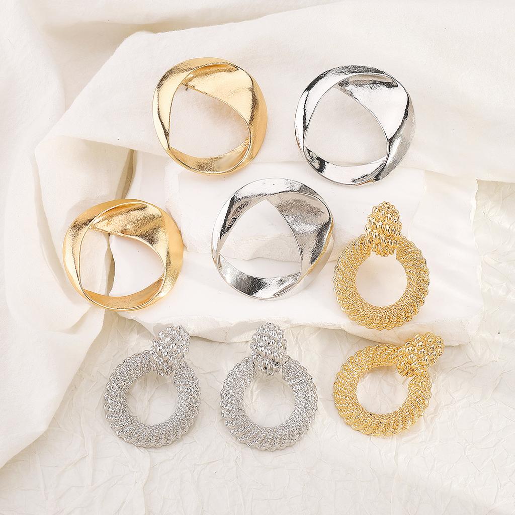 European American Style Round Alloy Earrings Exaggerated Irregular Geometric Minimalist Luxury High Grade Ear Jewelry For Women