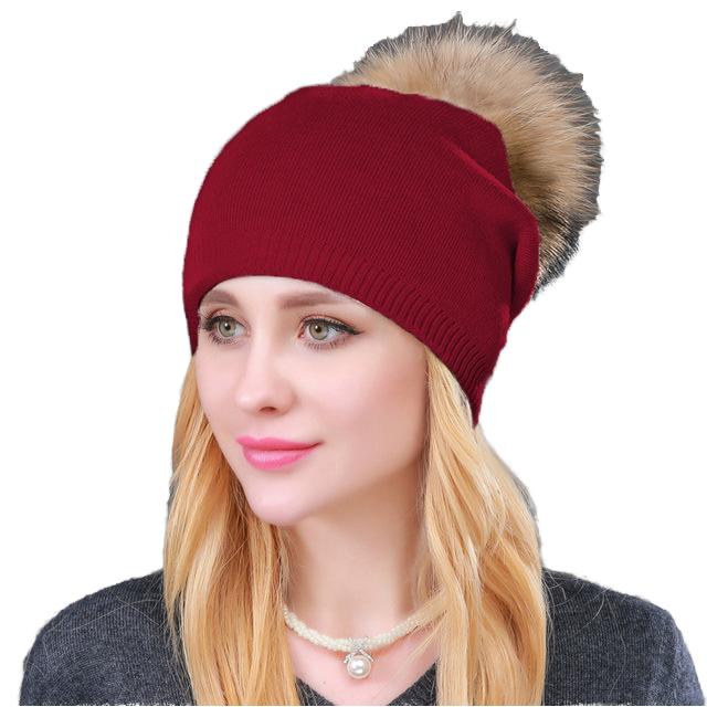 2025 Luxury Women Cable Knit Wool Acrylic Blend Pompom Hat New Detachable Raccoon Fur Character Real Rabbit Fur Pompom Knitted