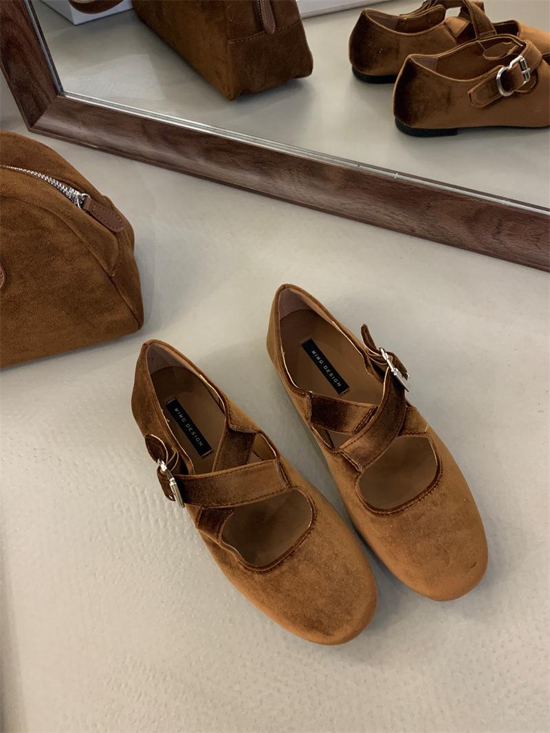 

Fashion IPPEUM Women Mary Janes Shoes Ballet Flats Buckle Red Dress Ballerinas Zapatos Mujer 225