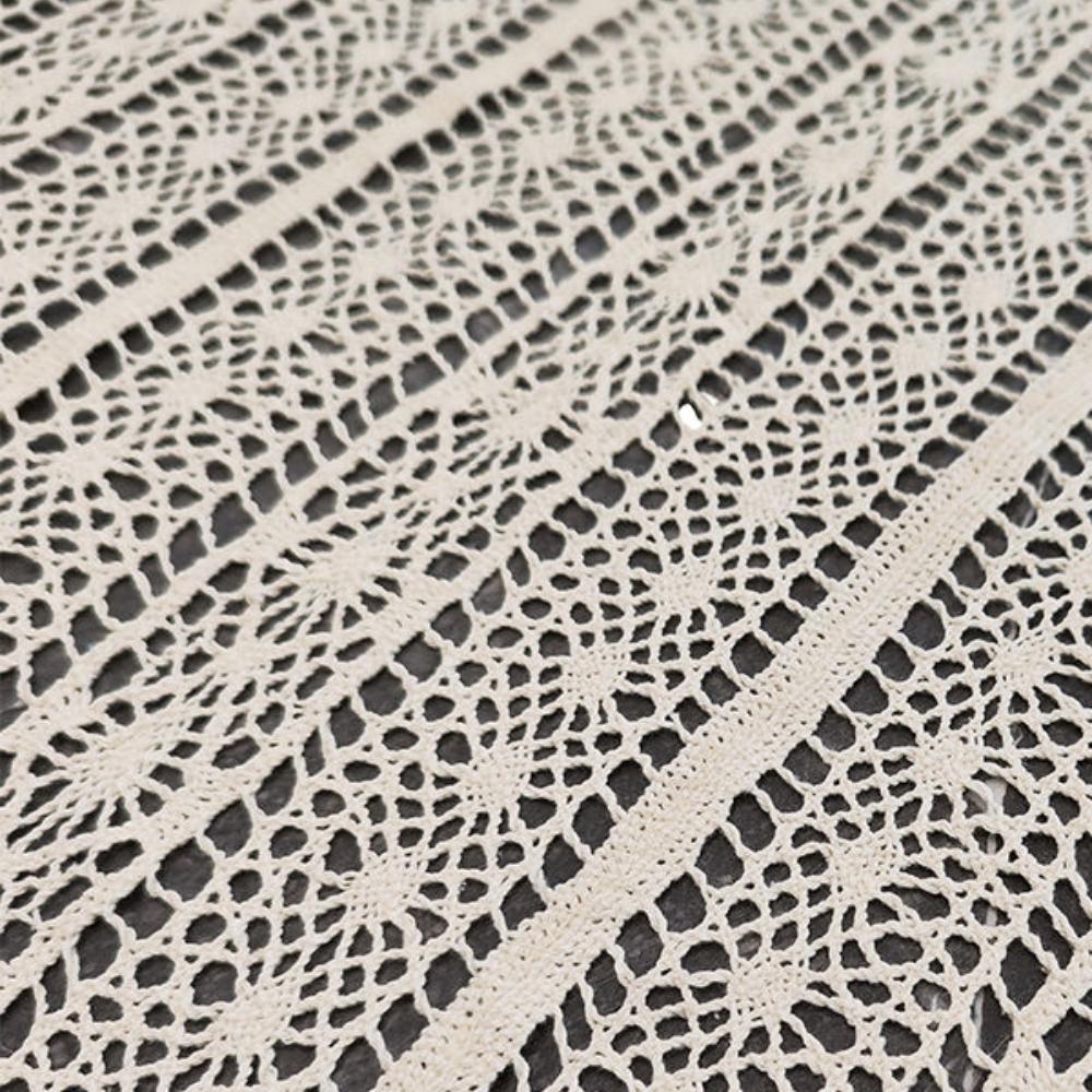 1pc Rustic Crochet Lace Tablecloth with Tassels – Elegant Diamond Plaid Design, Cream Floral Patterns, Perfect for Weddings, Family Banquets