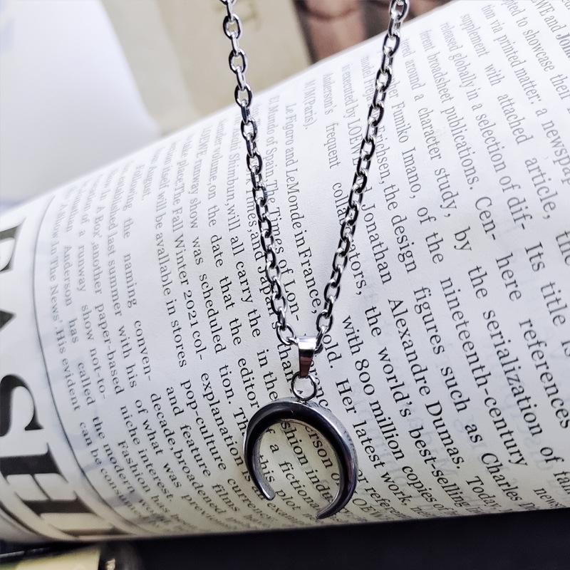 Harajuku Crescent Moon Pendant Necklace: Unisex, Trendy Titanium Steel Necklace and Pendant for Couples.