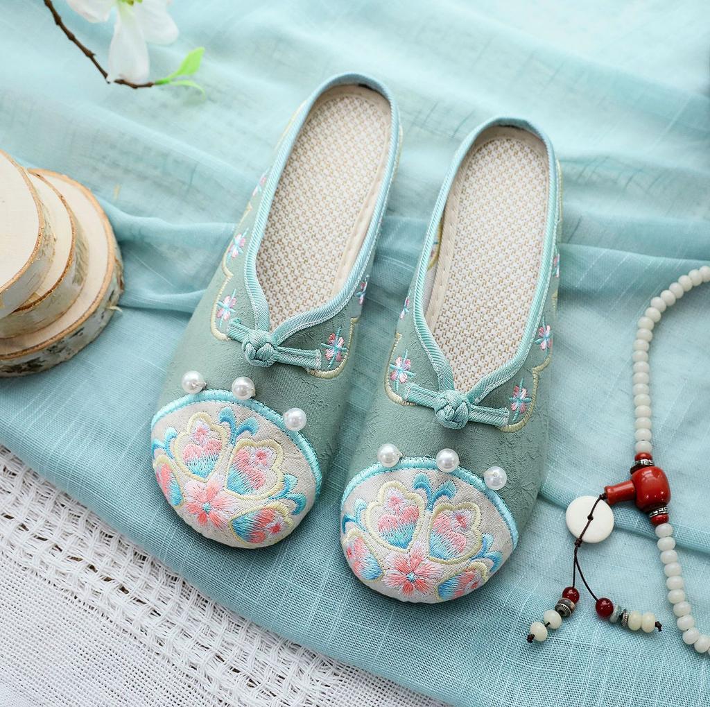 Slippers, Flat Bottom, Embroidered Cloth Shoes, Women's Shoes 2025 Summer New Ethnic Style with Hanfu Home Furnishing