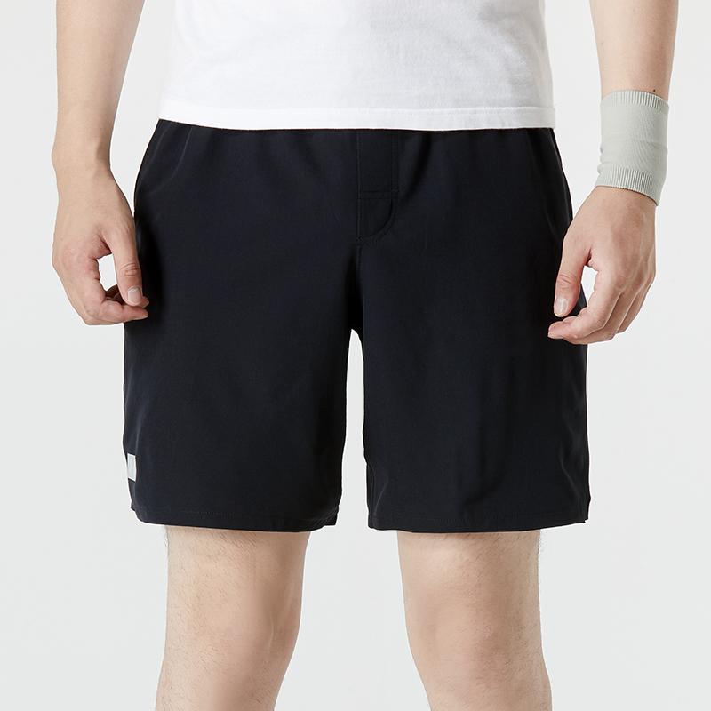 Under Armour Solid Quick-Dry Athletic Fit Shorts Men shorts Black 1370030-001