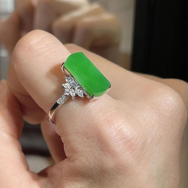 Inspired Retro Inlaid Crystal Natural High Ice Green Chalcedony Rectangle Smooth Rings for Women Light Luxury Engagement Jewelry