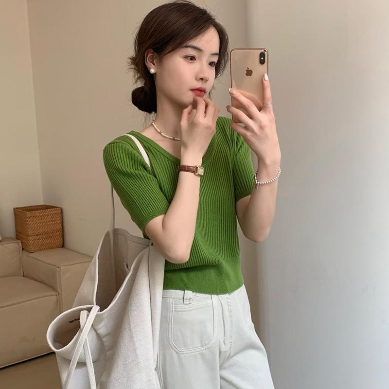 2025 Spring Korean-Style Casual U-Neck Short-Sleeve Knit Top - Solid Color