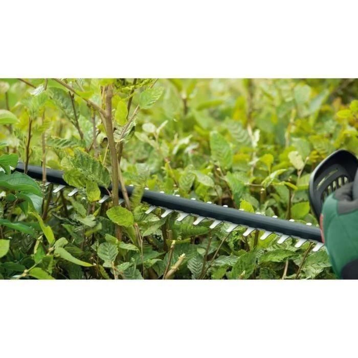 Taille-haies Bosch - UniversalHedgeCut 18V-55 (Longueur de la Lame 55 cm, livré dans une boîte en carton) + batteries chargeur