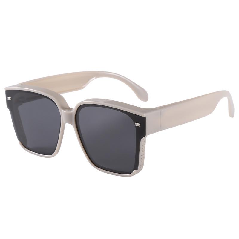 TR Polarized Prescription Sunglasses: Square Frame, UV Protection, Fashionable Driving & Outdoor Glasses.