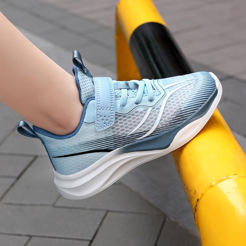 

Boys casual sports shoes 2025 summer new breathable single-mesh shoes children s soft-soled deodorant non-slip lightweight running shoes 39