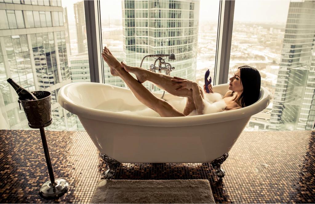 Vive - Nilo's G-spot Rotating Rabbit