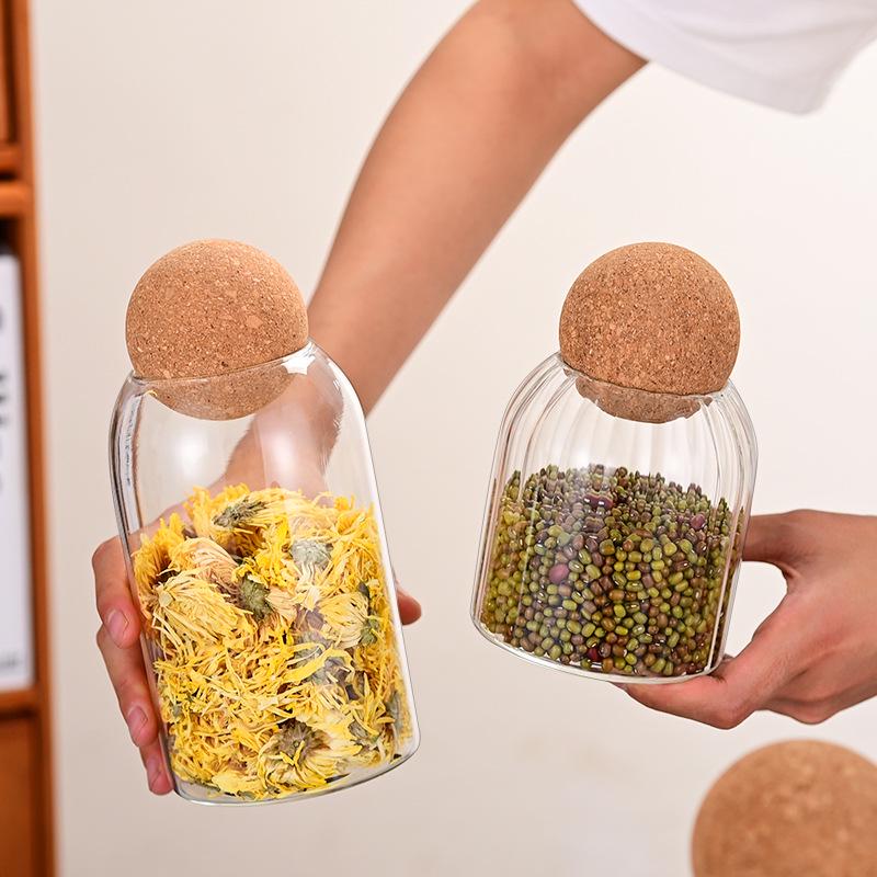 Skladovací sklenice z vysoce borosilikátového skla s korkovým víčkem na kuchyňské obiloviny a čaj, vzduchotěsná a průhledná.
