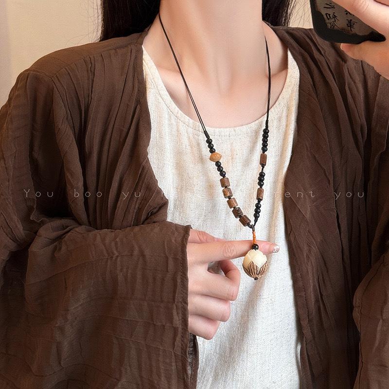 Retro New Chinese Flower Beaded Necklace, National Style Wooden Bead Woven Long Braided Rope Collarbone Chain, Women'S High-End Neck Chain