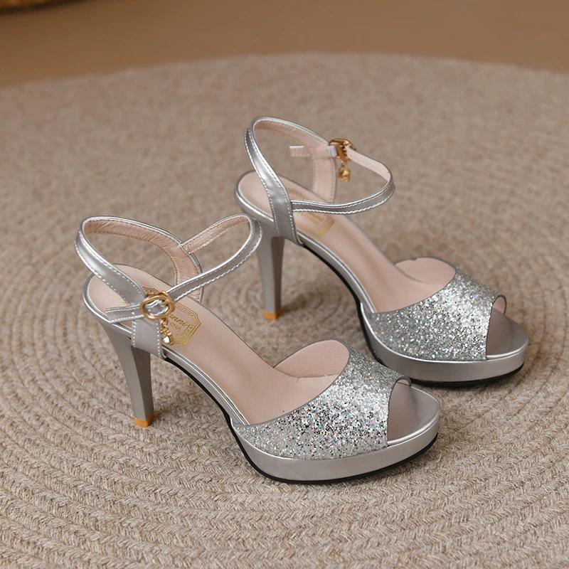 Golden Fashion Luxury New Women's Shoes Buckle Heart New Summer Ladies Waterproof Platform Sandals High Quality Women's Shoes