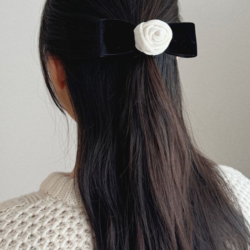 Oar Rose Velvet Ribbon Scrunchie [Black]