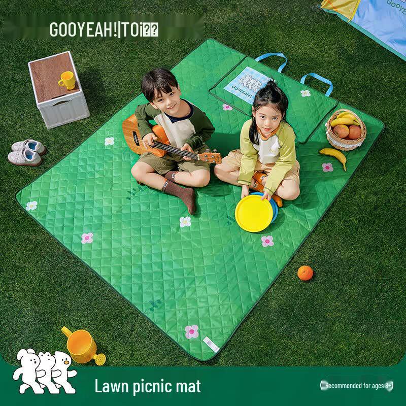 TOI Foldable Outdoor Picnic Mat
