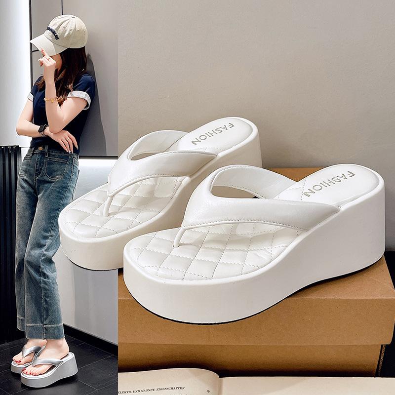 Slope heel summer slippers women's 2025 new outer wear summer sense fashion small height flip-flops sandals
