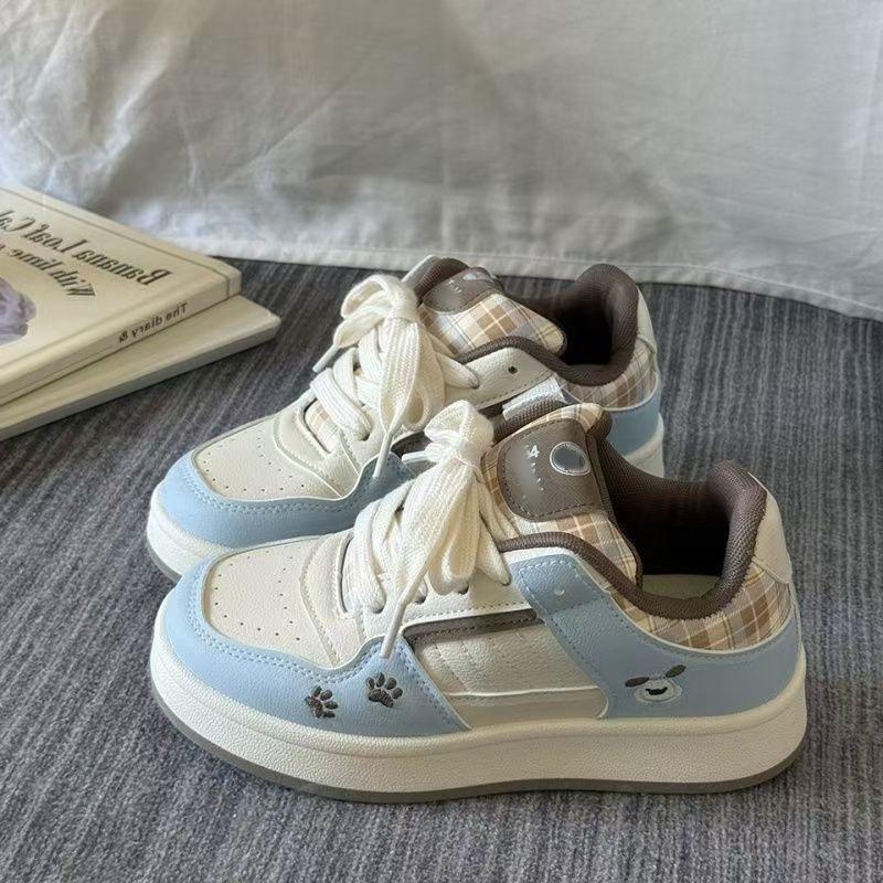 Campus Style Little White Shoes Women's Autumn New Breathable Board Shoes Versatile Students with Skirts Bread Shoes