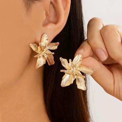 New Vintage Metal Gold Color Flower Big Earrings For Women Fashion Floral Statement Earrings Jewelry Gift Wholesale