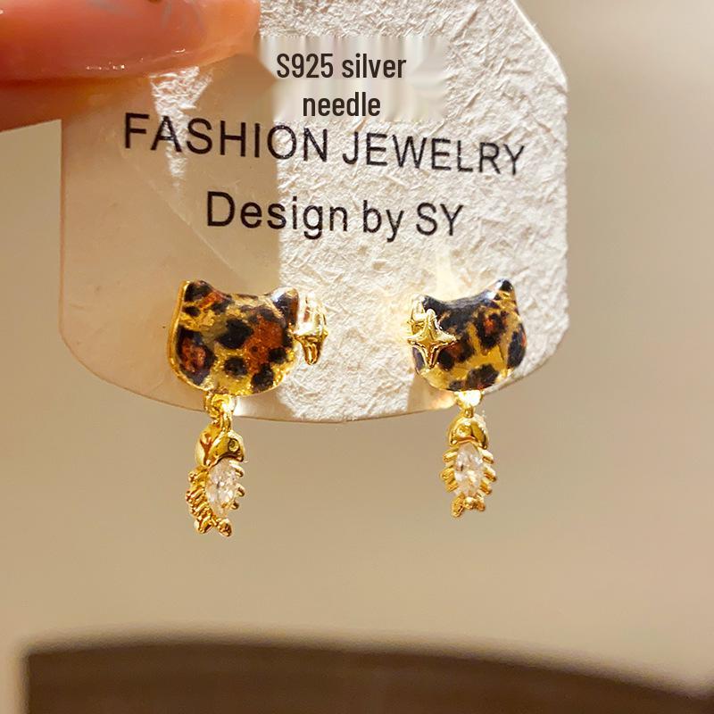 Ретро Милый Котёнок Циркон Смола Подвеска Серьги-Гвоздики - Серебряная Игла Легкая Роскошь для Женщин