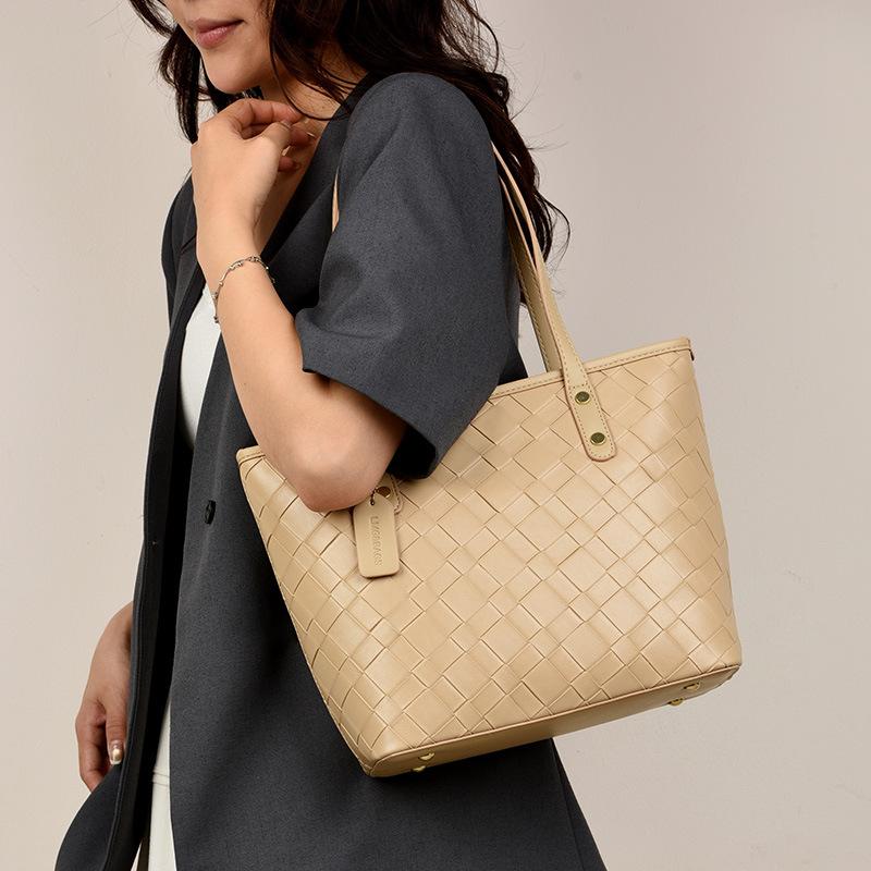 Große Pendler-Tragetasche 2025 neue vielseitige Mode-Handtasche beliebtes gewebtes Muster Nischen-Trend-Umhängetasche