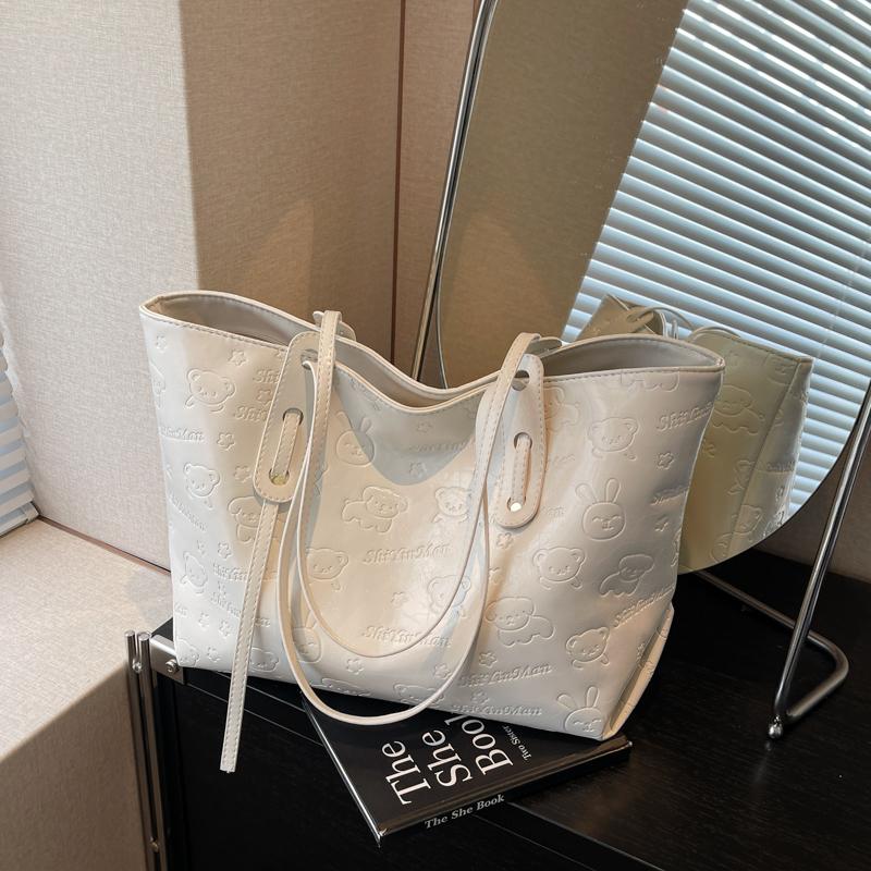 Bags Female large-capacity college students in class One shoulder messenger bag Niche tote bag Commuter bag