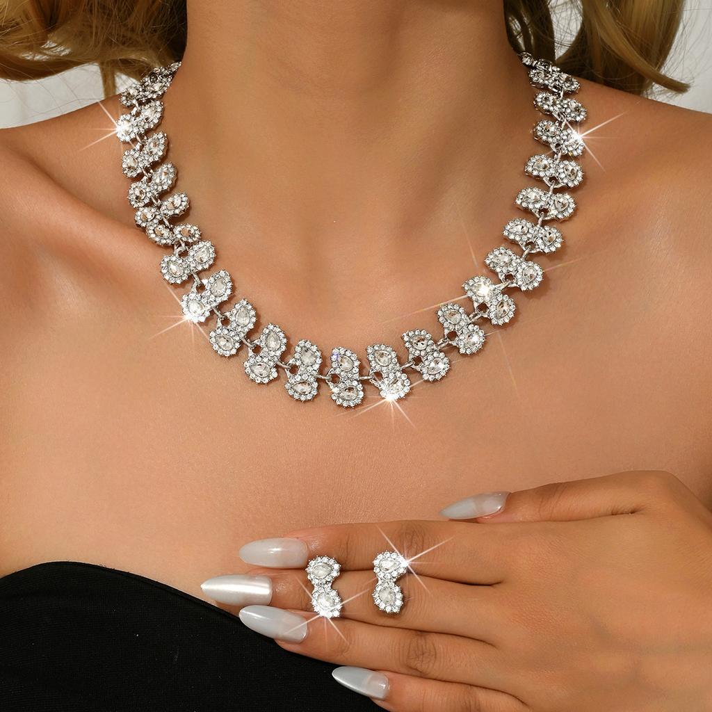 Hochzeit Braut Halskette Ohrringe Schmuckset Diamantlegierung Accessoires Leichter Luxus