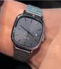 Montre à quartz A130 avec bracelet en acier