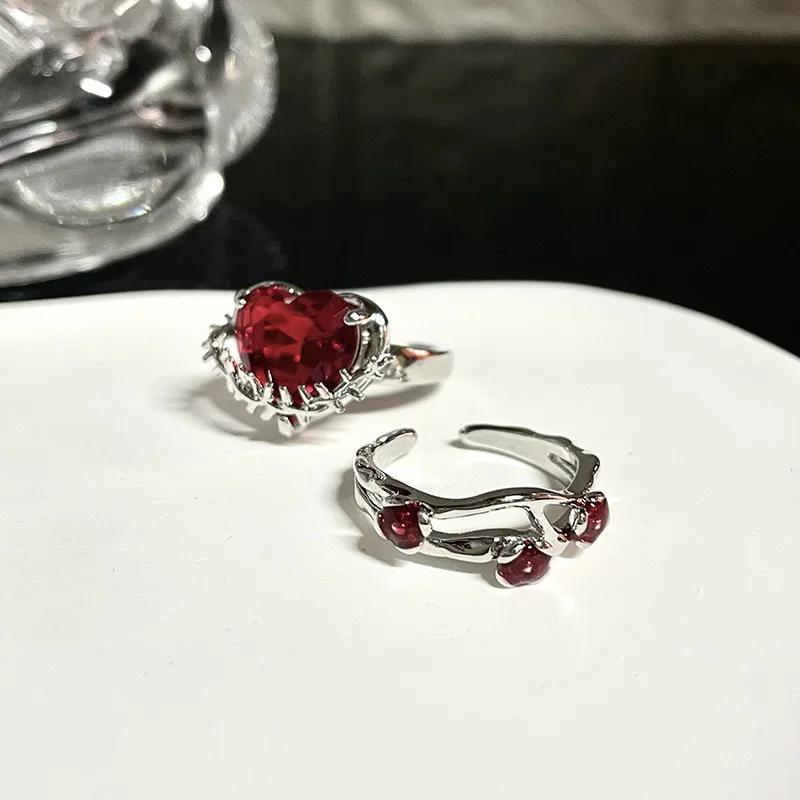 Vintage Goth Irregular Red Crystal Heart Ring for Women Charm Hollow Zircon Liquid Open Adjustable Ring Punk Party Jewelry Gift