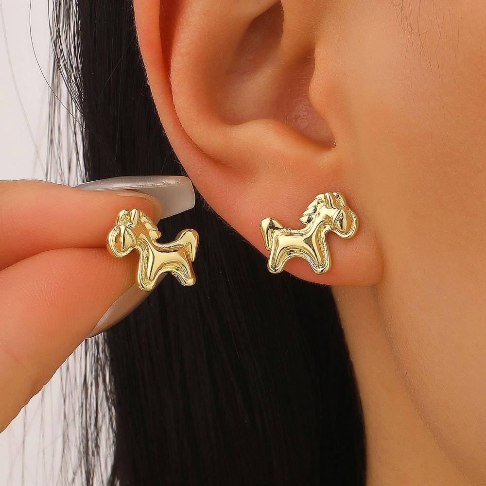 Exquisite Personality Geometry Smooth Surface Metal Foal Pony Stud Earrings for Women Daily Commuting Cute Animals Jewelry Gifts