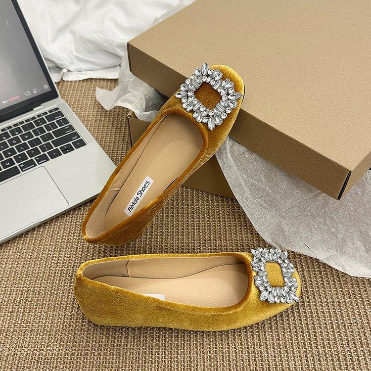 

Inner height increase square diamond shallow mouth single shoes women s spring and autumn new French suede gentle fairy thick sole one pedal Doudou s 35